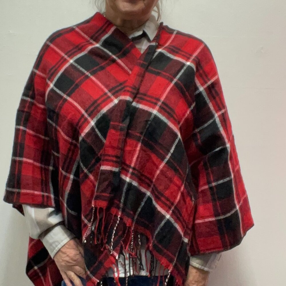 Plaid ruana